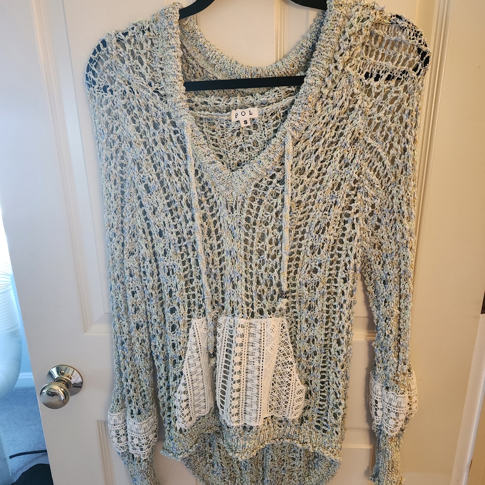 POL Cream V-Neck Sweater with Intricate Knit Design